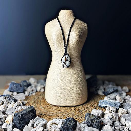 Macrame Necklace- Select your stone (Black Cord) x 1
